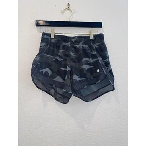 Athleta Mesh Racer Run Short 4" Camo size XS